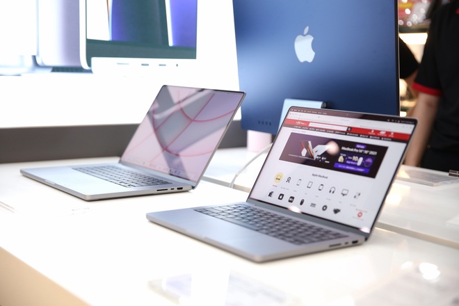 MacBook Pro 2021 lên kệ tại Việt Nam - 2