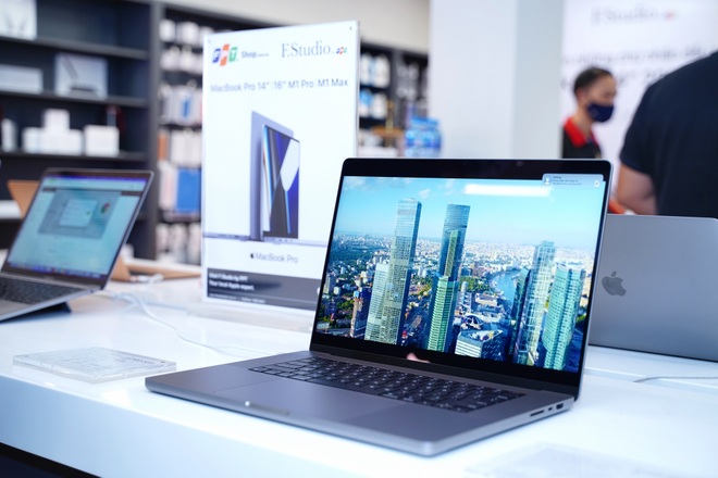 MacBook Pro 2021 lên kệ tại Việt Nam - 1