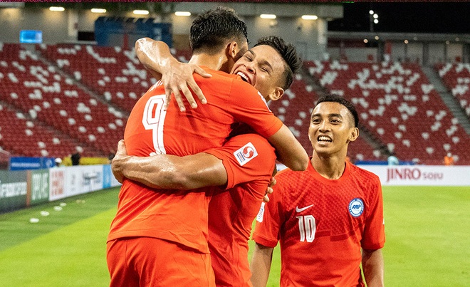 Thắng đậm Myanmar, Singapore vươn lên dẫn đầu bảng A AFF Cup 2020 - 2