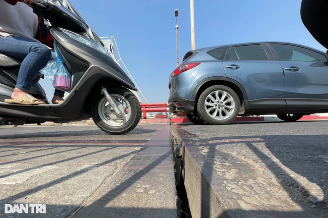Hà Nội: Khám bệnh cầu Chương Dương chờ sửa chữa tổng thể - 2 Hà Nội: Khám bệnh cầu Chương Dương chờ sửa chữa tổng thể - 2