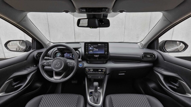 Mazda2 2022 ra mắt tại châu Âu trong diện mạo của Toyota Yaris Hybrid - 9