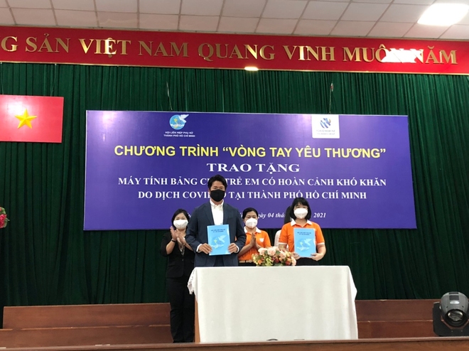 Tokio Marine Insurance hỗ trợ máy tính bảng cho 250 học sinh khó khăn - 3 Tokio Marine Insurance hỗ trợ máy tính bảng cho 250 học sinh khó khăn - 3