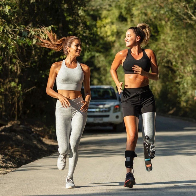 Hoa hậu bị cưa chân Daniella Álvarez hạnh phúc bên bạn trai mới - 13 Hoa hậu bị cưa chân Daniella Álvarez hạnh phúc bên bạn trai mới - 13