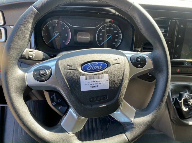 Ford Transit 2022 lộ diện tại Việt Nam: Vẫn rượu cũ, bình mới - 9 Ford Transit 2022 lộ diện tại Việt Nam: Vẫn rượu cũ, bình mới - 9