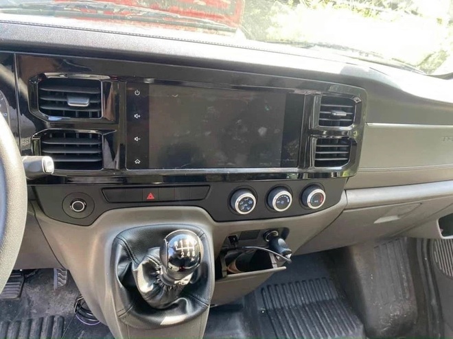 Ford Transit 2022 lộ diện tại Việt Nam: Vẫn rượu cũ, bình mới - 10 Ford Transit 2022 lộ diện tại Việt Nam: Vẫn rượu cũ, bình mới - 10