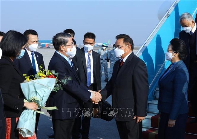 Chủ tịch Quốc hội Lào thăm chính thức Việt Nam - 1 Chủ tịch Quốc hội Lào thăm chính thức Việt Nam - 1