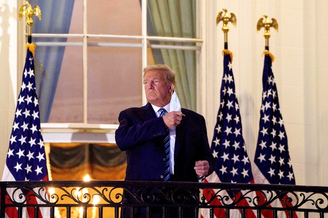 Sách mới nói ông Trump từng đối mặt nguy hiểm khi mắc Covid-19 - 1 Sách mới nói ông Trump từng đối mặt nguy hiểm khi mắc Covid-19 - 1