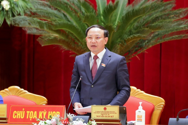 1921350_bi_thu_tinh_uy_chu_tich_hdnd_tinh_nguyen_xuan_ky_ket_luan_phan_chat_van_ve_bien_che_15480108.jpg