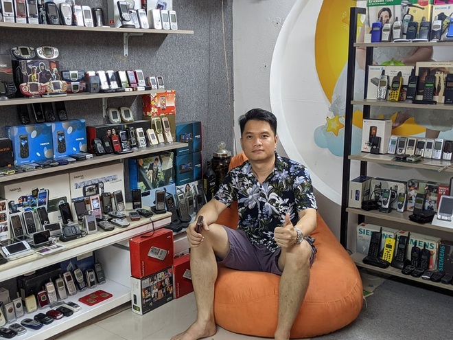 Bộ sưu tập 300 chiếc điện thoại cổ độc nhất vô nhị của chàng trai Sài Gòn - 2 Bộ sưu tập 300 chiếc điện thoại cổ độc nhất vô nhị của chàng trai Sài Gòn - 2