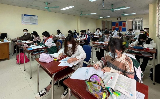 Hà Nội: Chỉ có 9 học sinh đến lớp, trường vẫn mở cửa giảng dạy - 1 Hà Nội: Chỉ có 9 học sinh đến lớp, trường vẫn mở cửa giảng dạy - 1