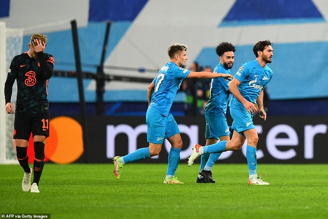 Hứng chịu cú sốc lớn, Chelsea tự ném đi ngôi đầu bảng đầy khó tin - 7 Hứng chịu cú sốc lớn, Chelsea tự ném đi ngôi đầu bảng đầy khó tin - 7