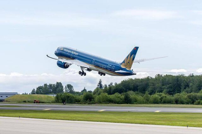 Vietnam Airlines posts USD 305 million profit, record traffic - 1