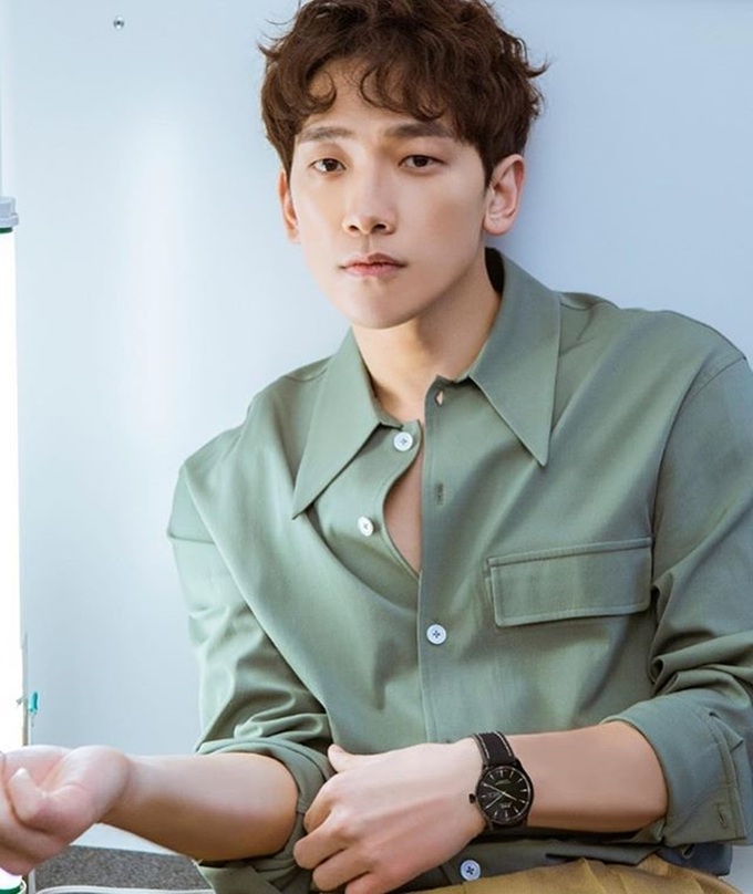 Bi (Rain) bị tố lách luật, nhận biệt đãi từ chính phủ