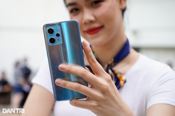 4 smartphone đáng chú ý giá dưới 10 triệu đồng