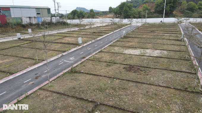Sốt đất hạ nhiệt, nhà đầu tư âm thầm cắt lỗ - 2 Sốt đất hạ nhiệt, nhà đầu tư âm thầm cắt lỗ - 2
