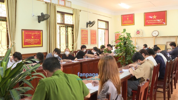 Hơn 30 sinh viên ở Hà Nội mở trên 100 tài khoản ngân hàng, bán cho tội phạm