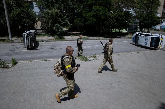 Nga siết chặt vòng vây ở Donbass, Ukraine sẵn sàng cho tình huống xấu nhất