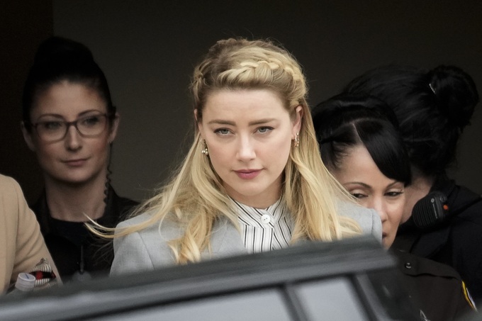 Johnny Depp gọi yêu cầu hủy án phạt của Amber Heard là phù phiếm - 2 Johnny Depp gọi yêu cầu hủy án phạt của Amber Heard là phù phiếm - 2