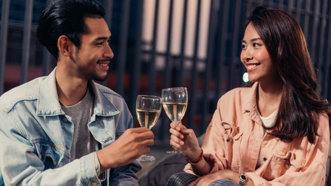 &Aacute;p lực phải chủ động trong hẹn h&ograve; khiến nam giới tổn thương - 2