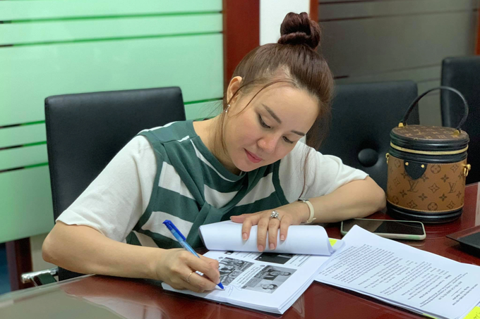 Ca sĩ Vy Oanh, nhà báo Hàn Ni đề nghị khởi tố người giúp sức bà Phương Hằng - 1