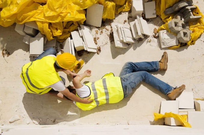 Người lao động cần hiểu biết về bảo hiểm tai nạn lao động để bảo vệ mình - 1