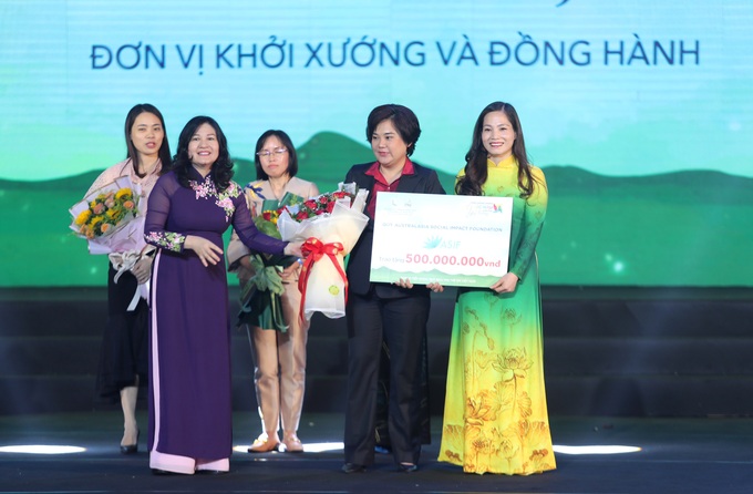 Phát hiện con tự kỷ 20 năm trước, tôi chỉ biết khóc... - 3 Phát hiện con tự kỷ 20 năm trước, tôi chỉ biết khóc... - 3