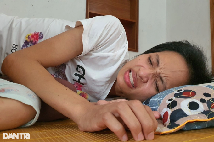Nghẹn đắng nỗi lòng của người mẹ 2 con mắc ung thư bỏ điều trị về chờ chết - 1 Nghẹn đắng nỗi lòng của người mẹ 2 con mắc ung thư bỏ điều trị về chờ chết - 1
