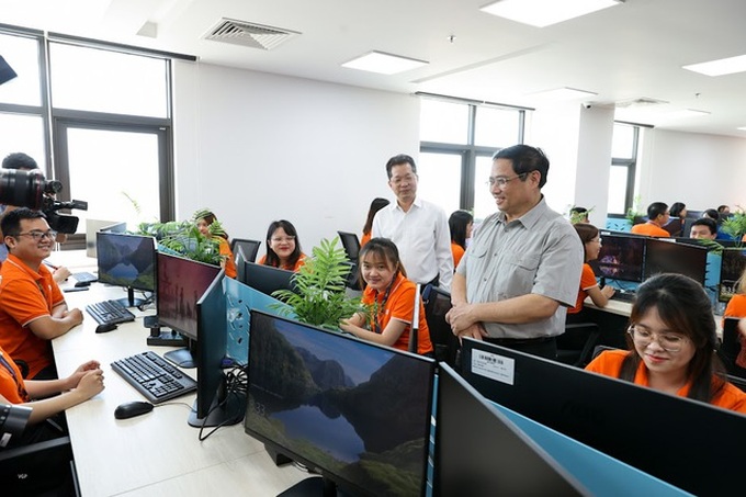 Thủ tướng khảo sát một số nhà máy, dự án công nghệ cao tại Đà Nẵng - 3