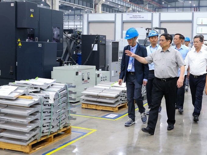 Thủ tướng khảo sát một số nhà máy, dự án công nghệ cao tại Đà Nẵng - 6
