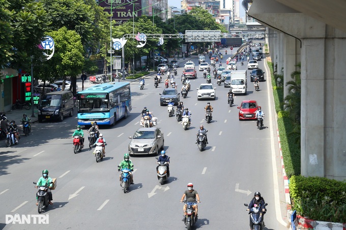 Tuyến đường đầu tiên ở Hà Nội sắp tách làn riêng cho xe buýt, xe máy - 5