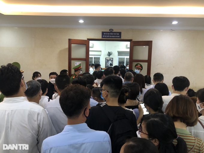 Hộ chiếu phổ thông mẫu mới mang đậm bản sắc Việt Nam - 2 Hộ chiếu phổ thông mẫu mới mang đậm bản sắc Việt Nam - 2