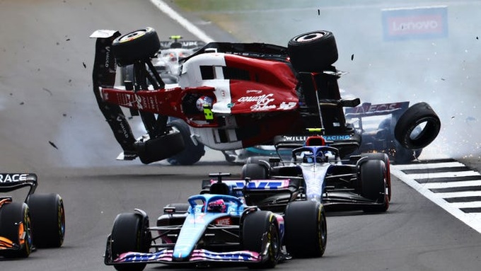 Tay đua F1 Trung Quốc dính tai nạn kinh hoàng, xe vỡ tan tành - 2 Tay đua F1 Trung Quốc dính tai nạn kinh hoàng, xe vỡ tan tành - 2