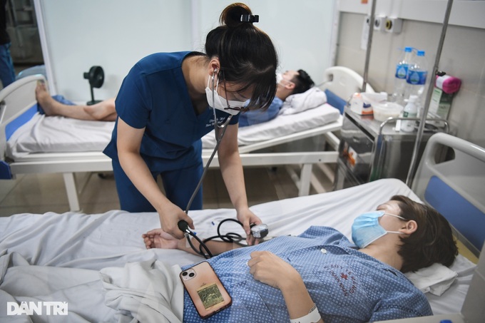 Nóng: Bệnh cúm ở Hà Nội tăng mạnh, có ca phải thở máy - 1 Nóng: Bệnh cúm ở Hà Nội tăng mạnh, có ca phải thở máy - 1