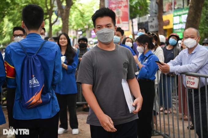 Gợi ý đáp án môn Ngữ Văn tốt nghiệp THPT 2022 - 2 Gợi ý đáp án môn Ngữ Văn tốt nghiệp THPT 2022 - 2