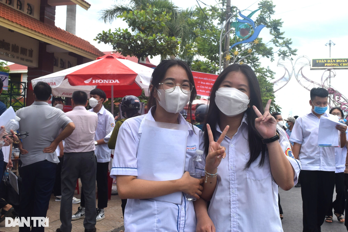 Thí sinh đánh giá: Bài thi tự nhiên khó nhằn, bài xã hội dễ kiếm điểm cao - 4