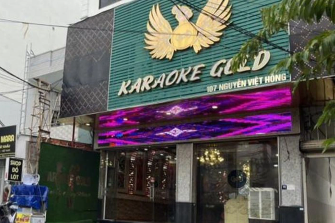 Bắt băng nhóm giết người trước quán karaoke