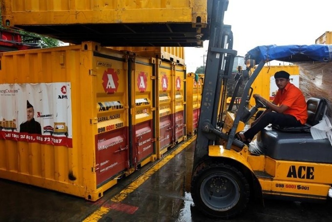 Công ty logistics Đông Nam Á nghẹt thở trước cơn bão xăng tăng