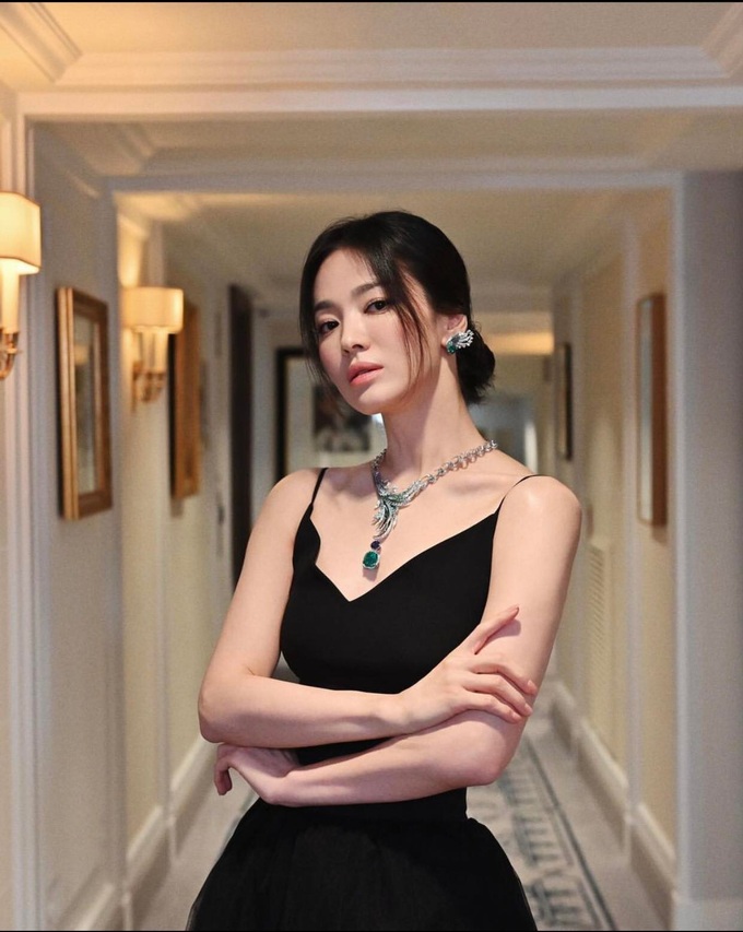 Song Hye Kyo gây choáng với vẻ đẹp và khí chất tại một sự kiện ở Paris   VTVVN