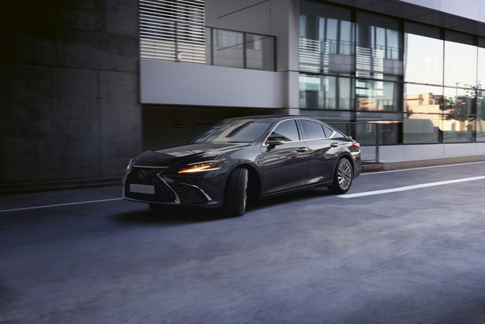 Lexus ES 2023 ra mắt với nhiều nâng cấp đáng giá - 1