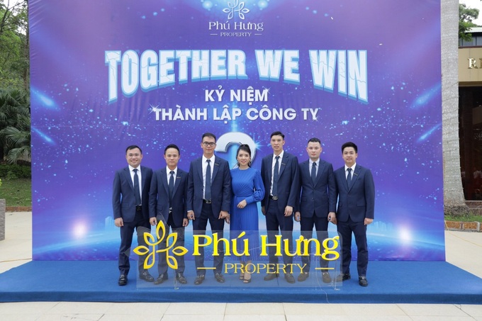 Phú Hưng Property khẳng định vị thế đại lý hạng Platinum của Vinhomes - 2 Phú Hưng Property khẳng định vị thế đại lý hạng Platinum của Vinhomes - 2