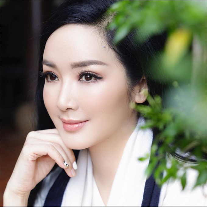 Phát sốt trước vẻ đẹp của Hoa hậu Đền Hùng duy nhất sau 30 năm đăng quang - 11