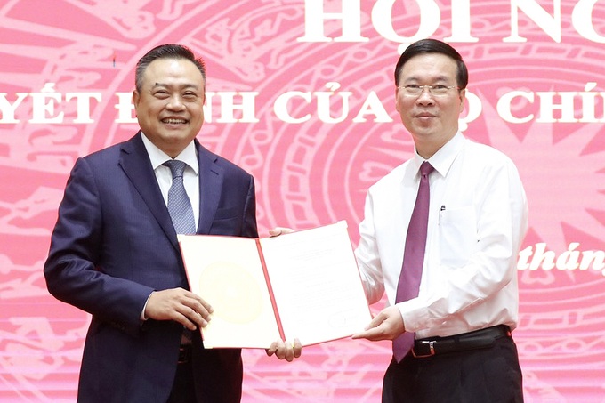 Ông Trần Sỹ Thanh được giới thiệu để bầu Chủ tịch TP Hà Nội - 1