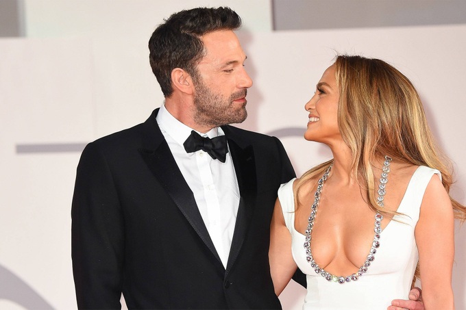 Jennifer Lopez kết hôn lần thứ tư