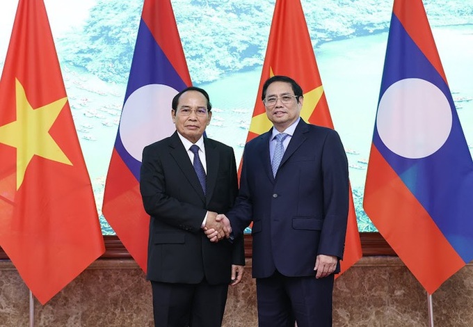 Tin Kinh tế: Thủ tướng: Việt Nam và Lào hợp tác xây dựng nền kinh tế độc lập tự chủ