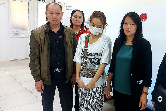 Vụ bé 2 tuổi nguy kịch: Mẹ đi vắng, cháu bé qua tay nhiều người trông giữ