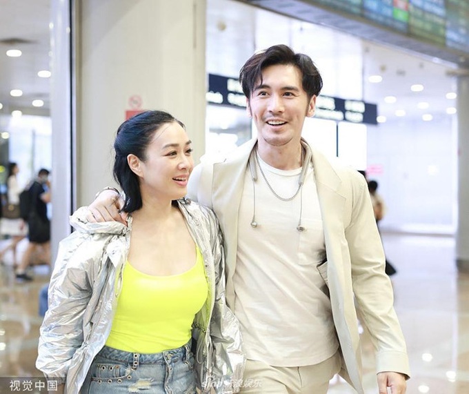 Chung Lệ Đề tái hiện hình ảnh kinh điển, bị chê cười cưa sừng làm nghé - 7 Chung Lệ Đề tái hiện hình ảnh kinh điển, bị chê cười cưa sừng làm nghé - 7