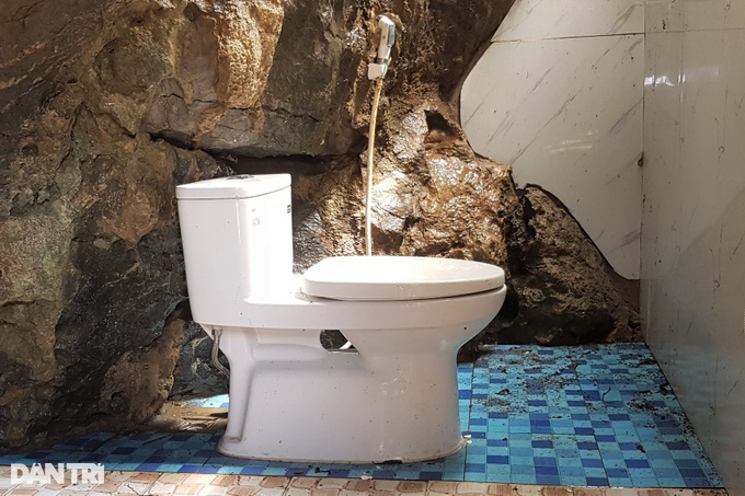 Khách sạn trong hang núi giá 64 triệu đồng ở Ninh Bình chỉ là… khu vệ sinh - 4 Khách sạn trong hang núi giá 64 triệu đồng ở Ninh Bình chỉ là… khu vệ sinh - 4