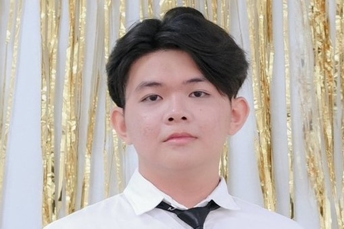 Thủ khoa tốt nghiệp ở Sóc Trăng có mẹ làm công nhân, cha bán hủ tiếu - 1