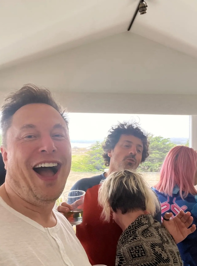 Bị vu ngoại tình với vợ bạn, Elon Musk hé lộ bí mật đời tư - 2 Bị vu ngoại tình với vợ bạn, Elon Musk hé lộ bí mật đời tư - 2