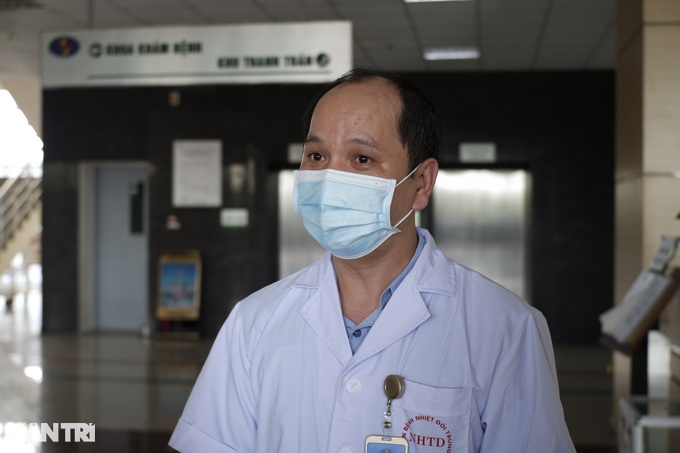 Cúm A bùng nổ: Cắn răng chi cả tháng lương mua Tamiflu vì giá tăng vọt - 3 Cúm A bùng nổ: Cắn răng chi cả tháng lương mua Tamiflu vì giá tăng vọt - 3